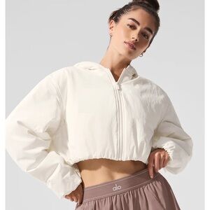 ALO Yoga Cropped Mountain Peak Full Zip Ivory White Jacket Women's size M